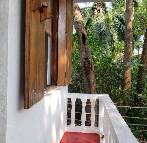 Номер Стандарт Совместная Ванная, Adi Shakti Guesthouse And Shala