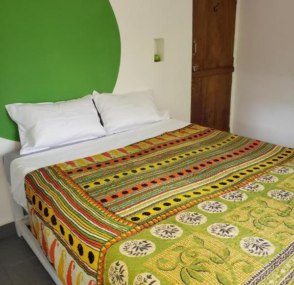 Quarto Standard Casa de Banho Partilhada, Adi Shakti Guesthouse And Shala