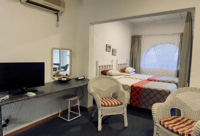 패밀리 룸, Busa House