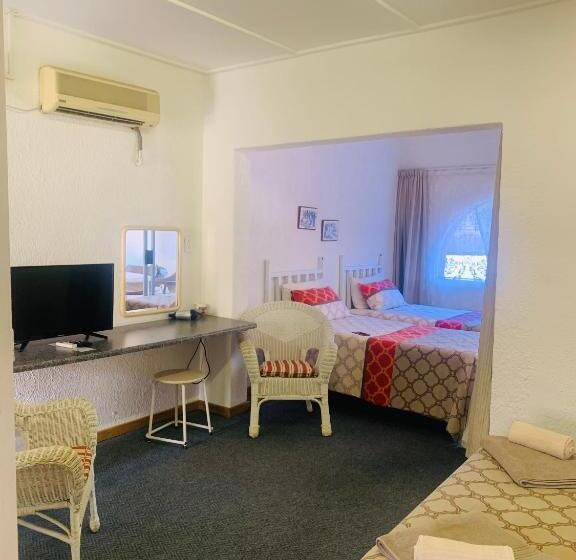 패밀리 룸, Busa House