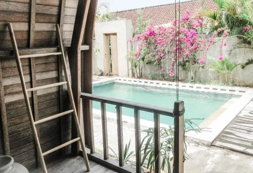 プールビュースタンダードルーム, Matapalo Bungalows Uluwatu
