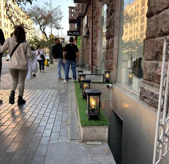 이코노미 룸, My Friendly