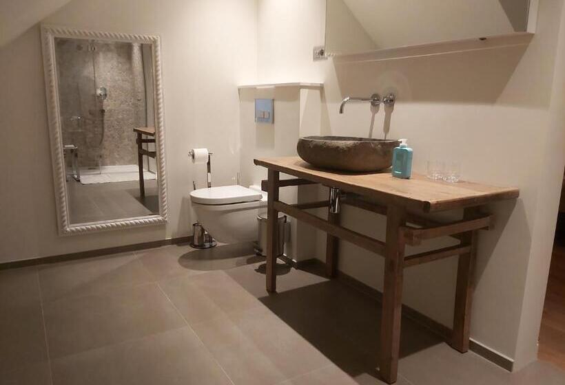 デラックスルーム, B&b Asmara