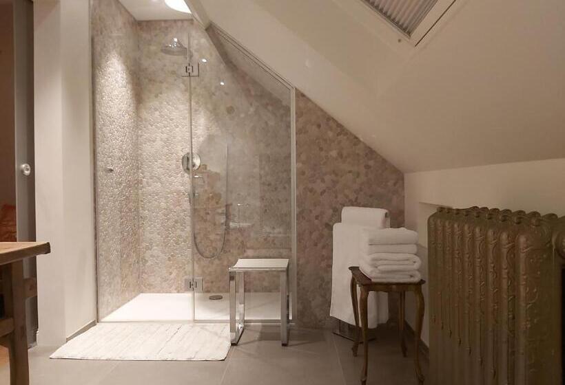 Номер Deluxe, B&b Asmara