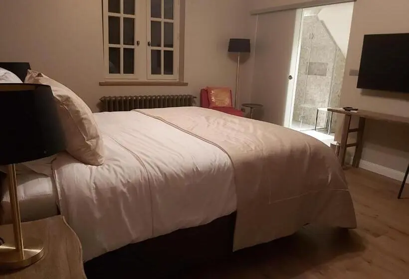 Camera Deluxe, B&b Asmara