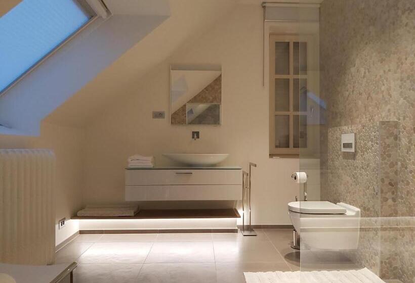 디럭스 룸, B&b Asmara