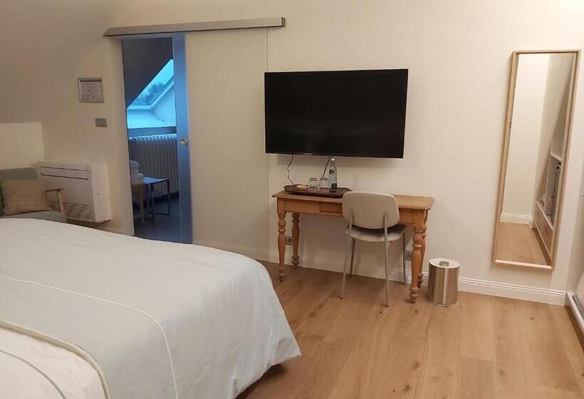 디럭스 룸, B&b Asmara