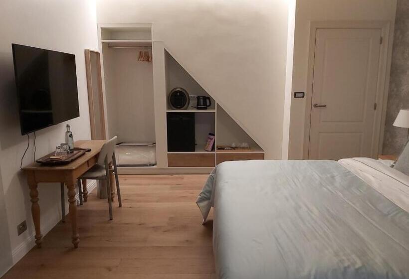 디럭스 룸, B&b Asmara