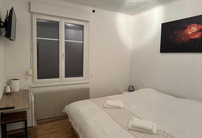 غرفة قياسية ثلاثية, Au Wachtfels