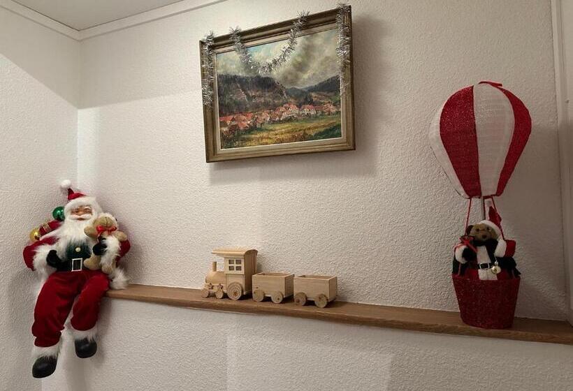 غرفة قياسية ثلاثية, Au Wachtfels