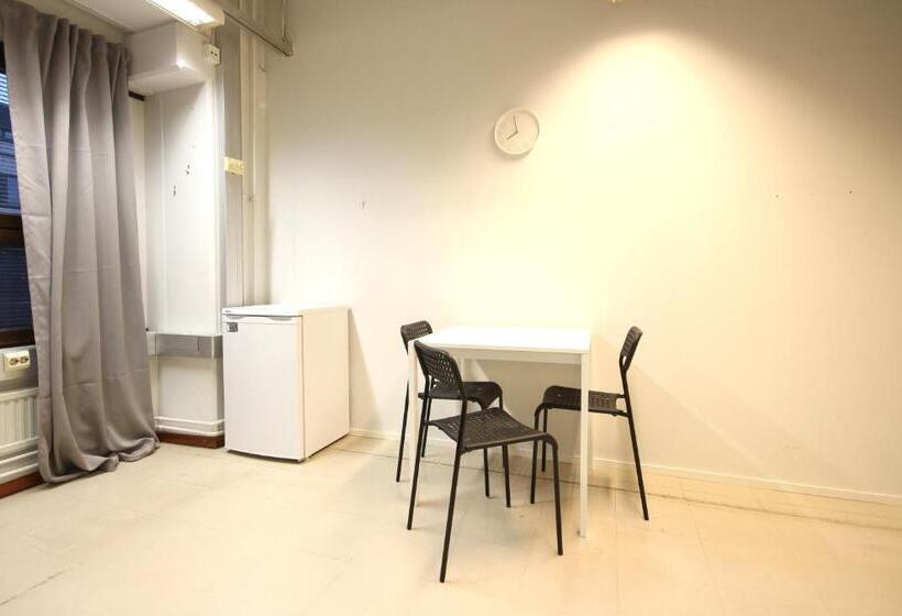 غرفة قياسية ثلاثية حمام مشترك, Forenom Hostel Vantaa Kehä Iii