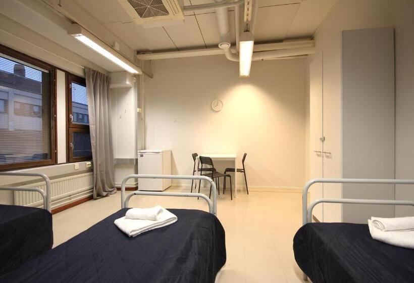 스탠다드 트리픔 룸 공동욕실, Forenom Hostel Vantaa Kehä Iii