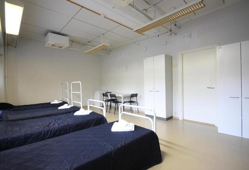Четырехместный номер эконом класса с общей ванной комнатой, Forenom Hostel Vantaa Kehä Iii