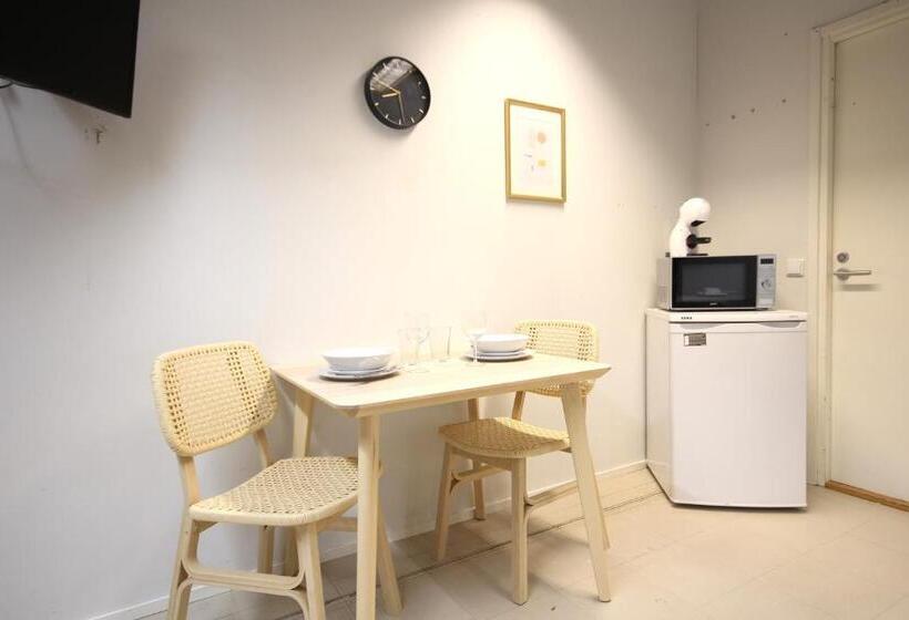Номер Superior, Forenom Hostel Vantaa Kehä Iii