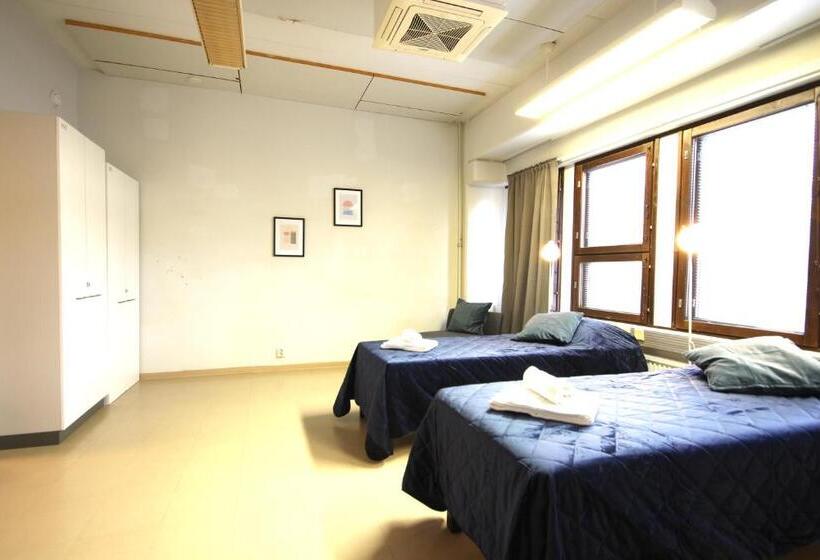 스탠다드 4인용 룸 공용 욕실, Forenom Hostel Vantaa Kehä Iii