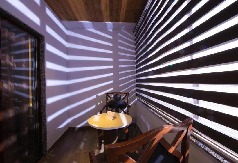 Deluxe Kamer, Area 37