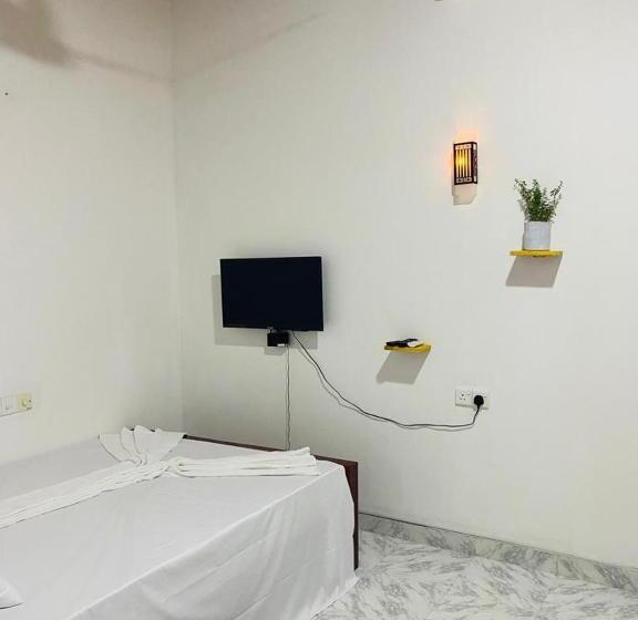 디럭스 룸, Black Panther Yala