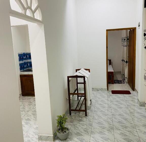 트리플 클래식 룸, Black Panther Yala