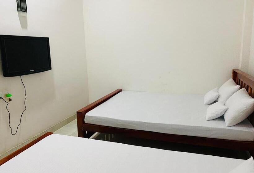 트리플 클래식 룸, Black Panther Yala