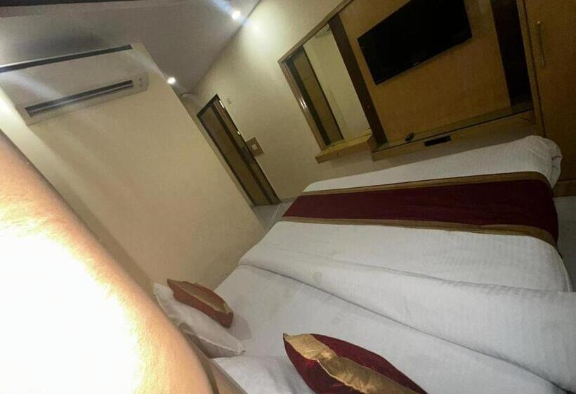 スタンダードルーム, Bramhaputra Near New Delhi Railway Station