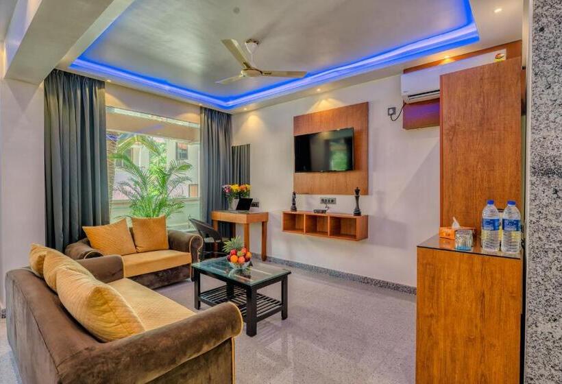 חדר משפחתי, Maurya Residency