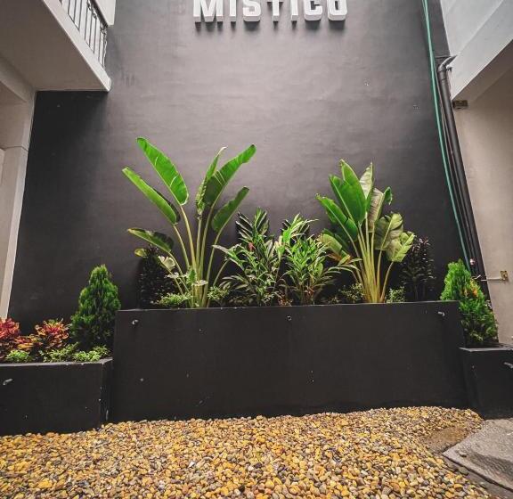 Standart Oda, Místico Hostal