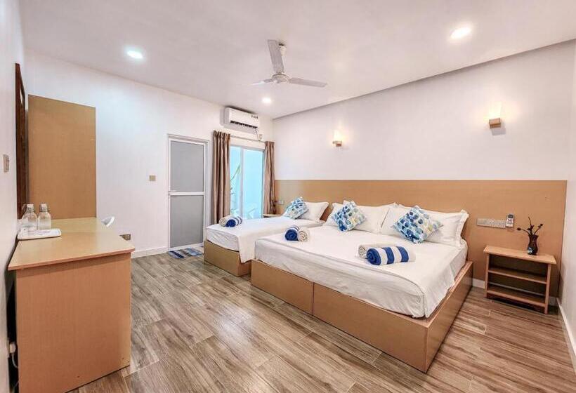 اتاق لوکس سه تخته, Raalhu Fonu Maldives