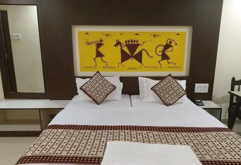 デラックスルーム, Roopali Inn
