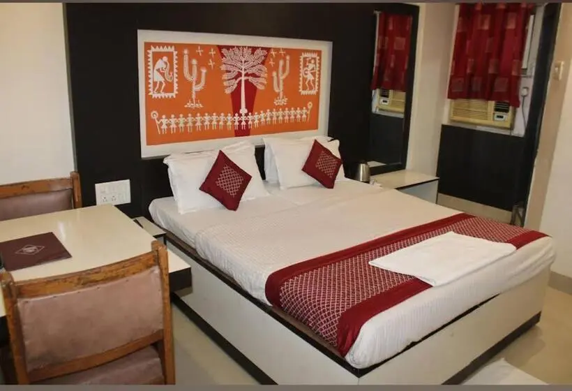 デラックスルーム, Roopali Inn