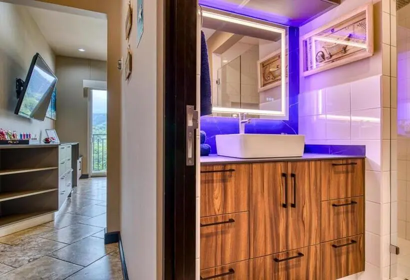 Executive-sviitti, Secretjaco   Luxury Beach Front Penthouse With Pool & Jacuzzi