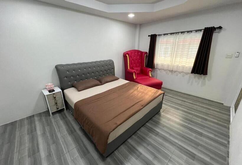 디럭스 룸 킹사이즈 침대, Nuttida Resort ณัฐธิดา รีสอร์ท
