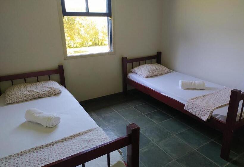 家庭间, Pousada Sino Dos Ventos