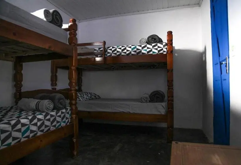 Standard Neljän Hengen Huone Jaettu Kylpyhuone, Calango Hostel