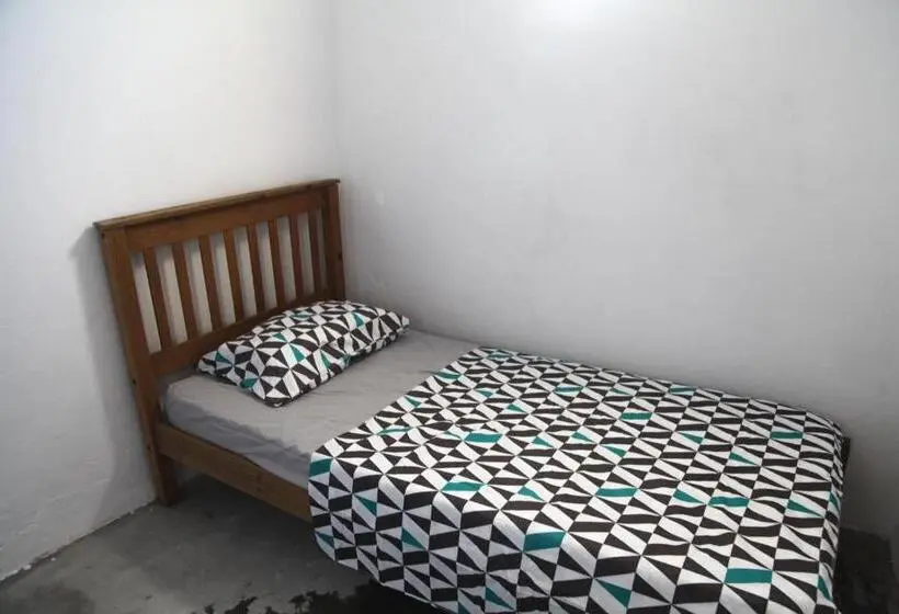 Standard Yhden Hengen Huone, Calango Hostel