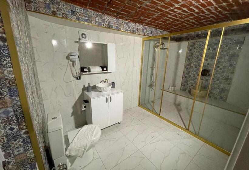 带大床的标准间, Es Moda