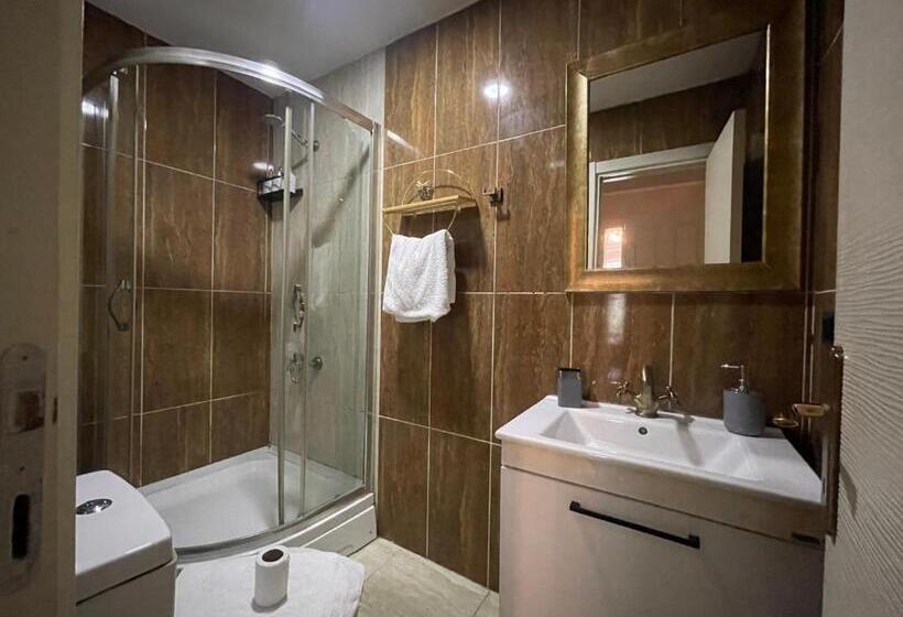 带园景的小型套房, Es Moda