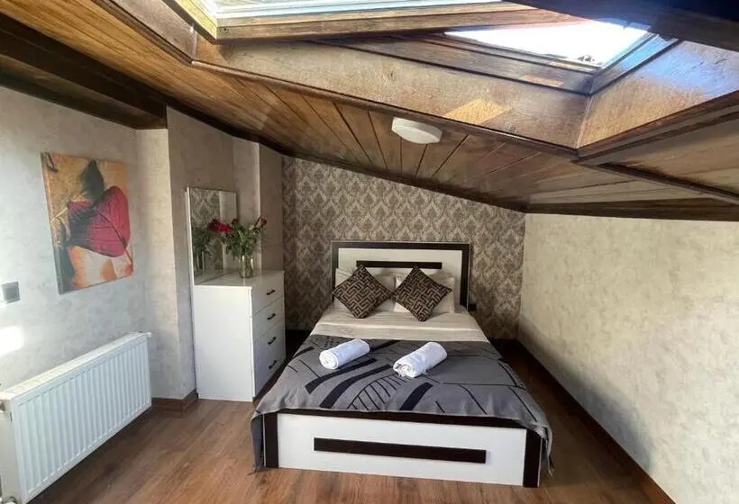 テラス付スイート, Es Moda