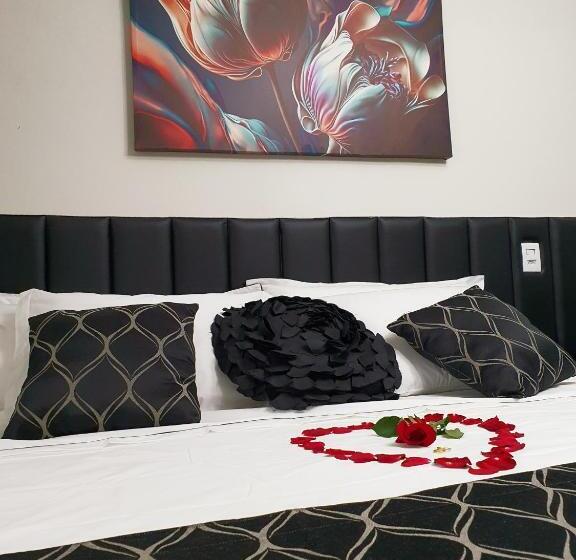 جناح ديلوكس, Di Genova