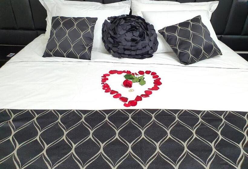 جناح ديلوكس, Di Genova