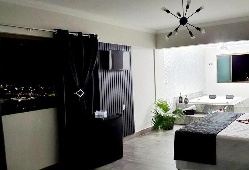 جناح ديلوكس, Di Genova