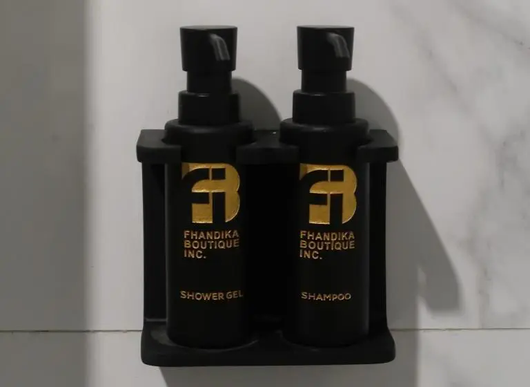 اتاق لوکس, Fhandika Boutique Inc