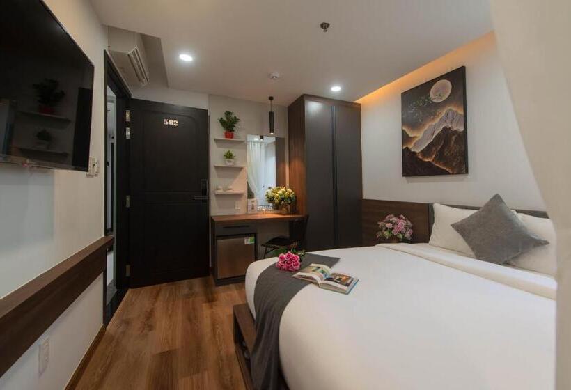 اتاق سوپریور با تخت بزرگ, Khang S House