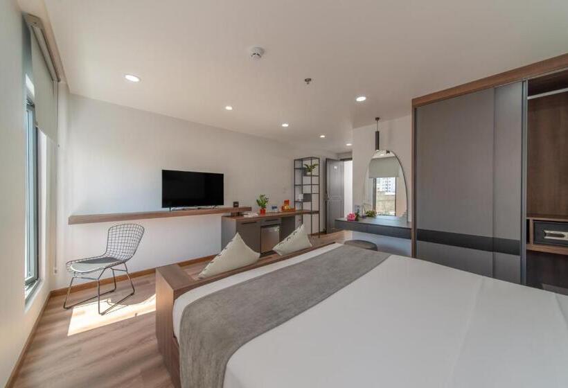 اتاق لوکس, Khang S House