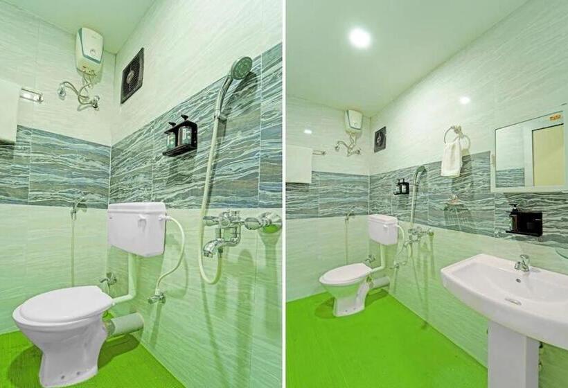 جناح, Lake Forest By Bat