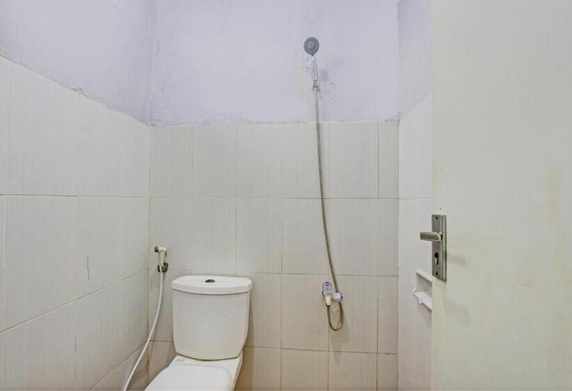 Номер Economy, Oyo 93208 Guest House Cemara 2