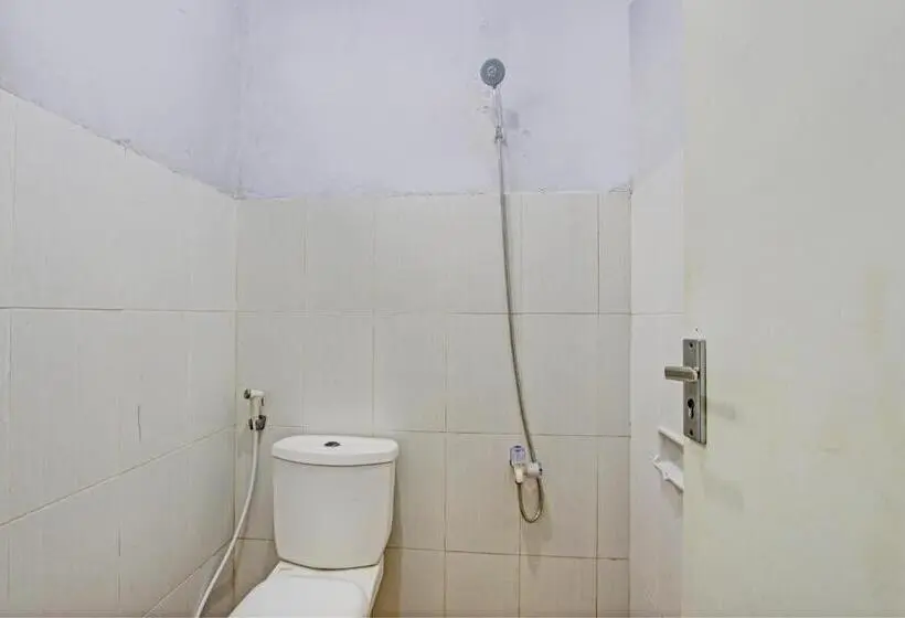 Habitació Economy, Oyo 93208 Guest House Cemara 2