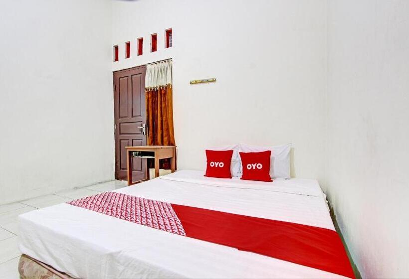 חדר אקונומי, Oyo 93208 Guest House Cemara 2