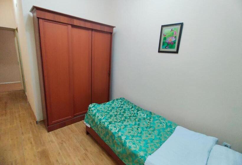 Habitación Estàndard Individual, Zavq