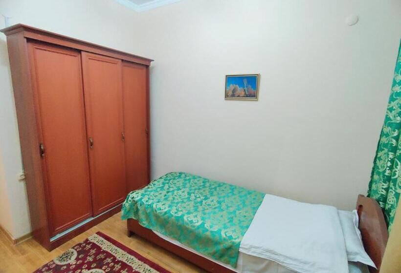 Habitación Estàndard Individual, Zavq