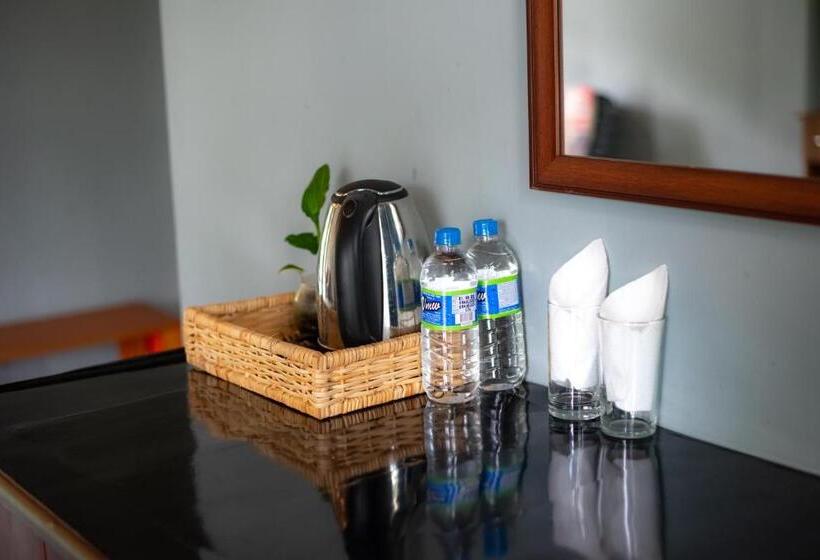 Трехместный Номер Стандарт с Балконом, Amanzi Residence